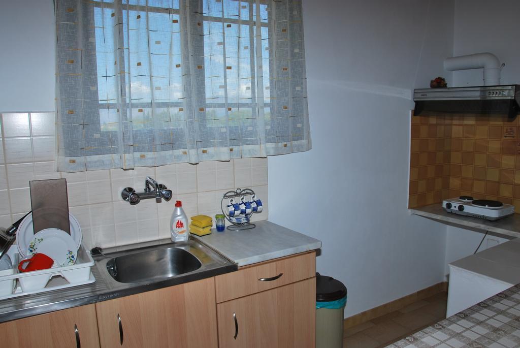 Niriton Pension Nydri  Kamer foto