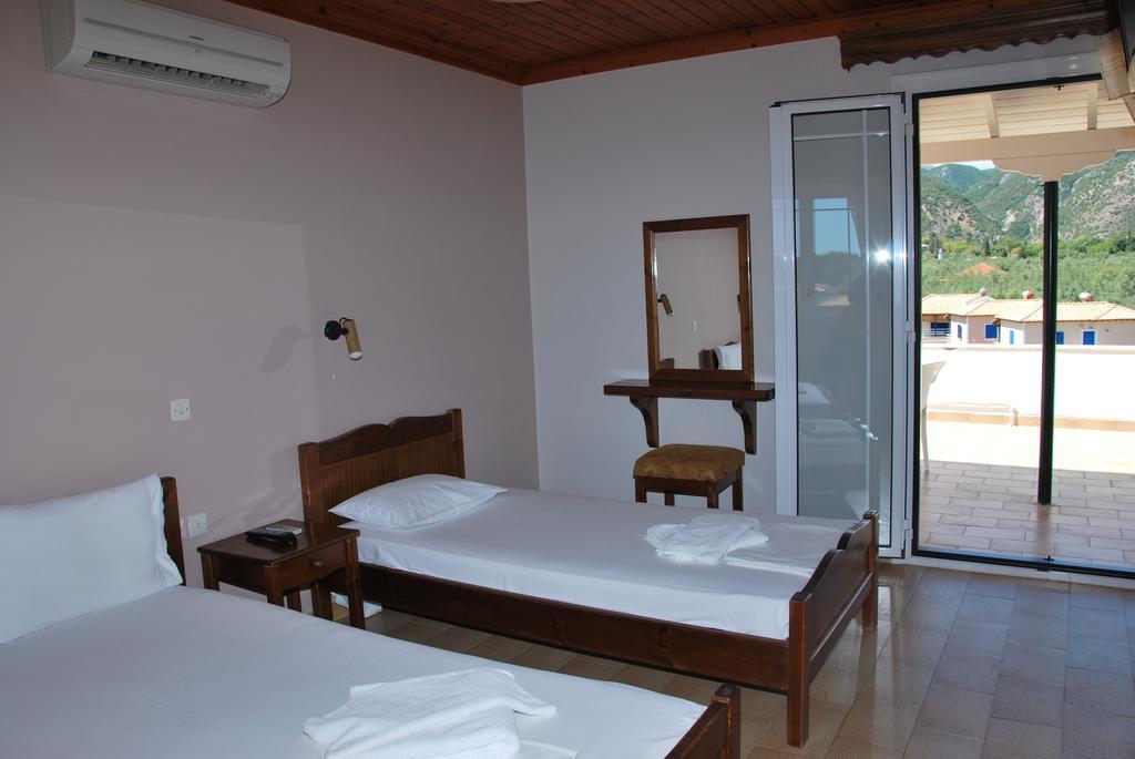 Niriton Pension Nydri  Kamer foto