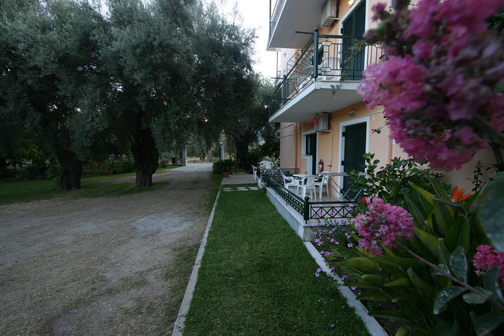 Niriton Pension Nydri  Buitenkant foto